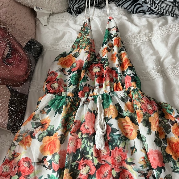 FLORAL ROMPER - Picture 2 of 3